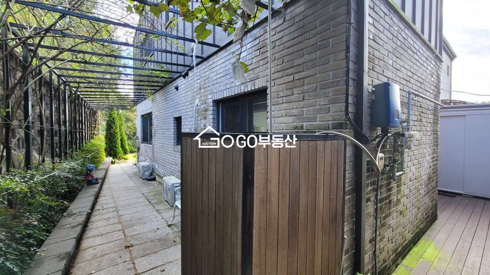 측면,가스통보관실