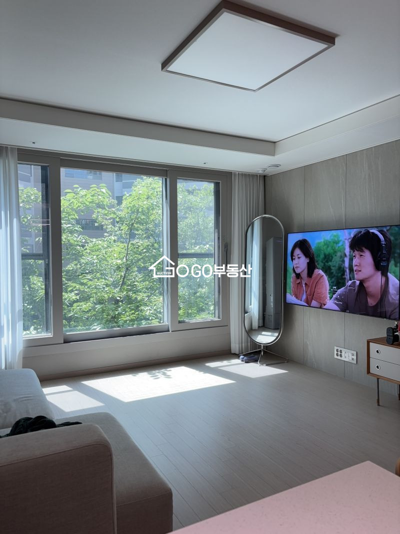 서울 강서구 화곡동 우장산숲아이파크 25평 매매 13.8억 매매 매물번호 10934 사진 1